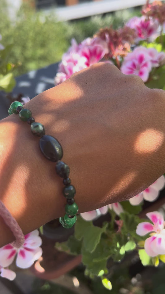 🌿 L’OASIS D’ASET

Talisman initiatique de protection, d’ancrage et de paix intérieure